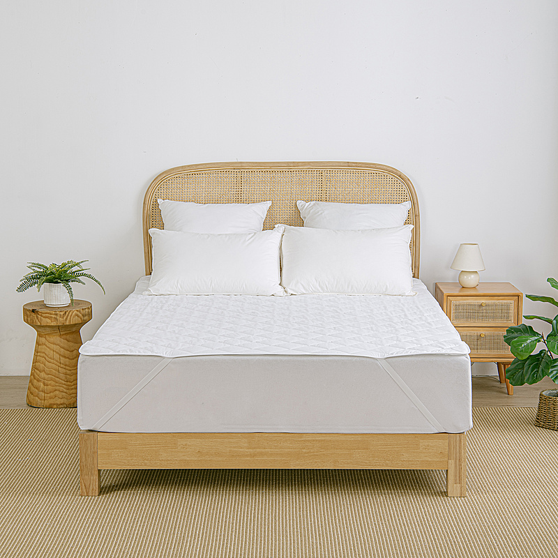 GIESSEN Mattress Protector