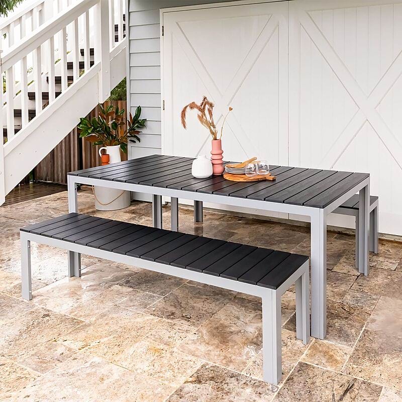 ZAKURO Dining Table